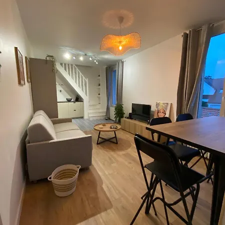 Par Easy- Grand Duplex- Gare Transilien J A 5 Min A Pieds Апартаменты *